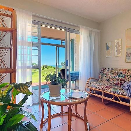 Escape To Paradise: Beachside Apartment Jeffreys Bay Bagian luar foto