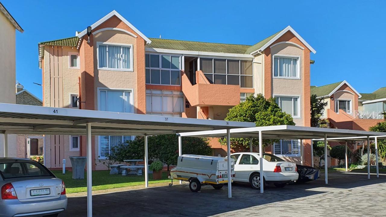 Escape To Paradise: Beachside Apartment Jeffreys Bay Bagian luar foto