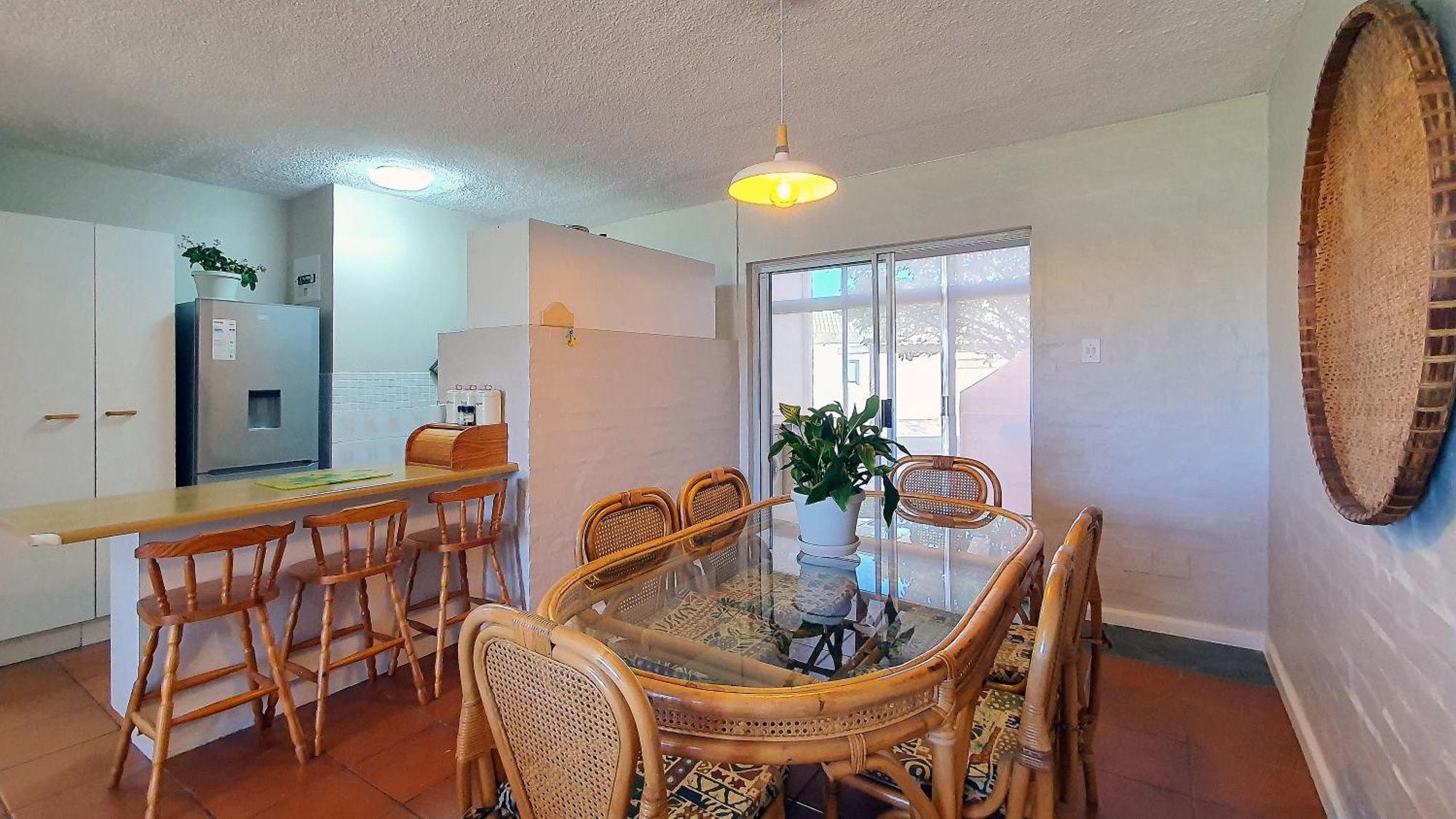 Escape To Paradise: Beachside Apartment Jeffreys Bay Bagian luar foto